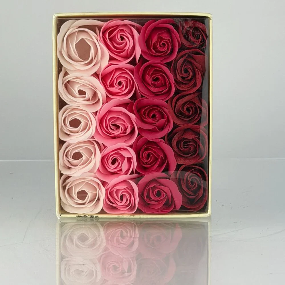 Body Luxuries Scented Soap Petals Floral Bouquet Roses Gift Set 2.11 oz Pink Red